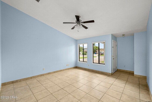 Building Photo - 7750 Betty Louise Dr