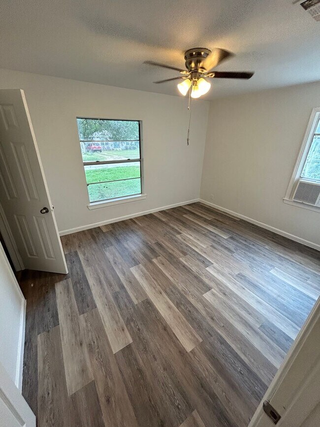 Foto del edificio - Blend of comfort and convenience