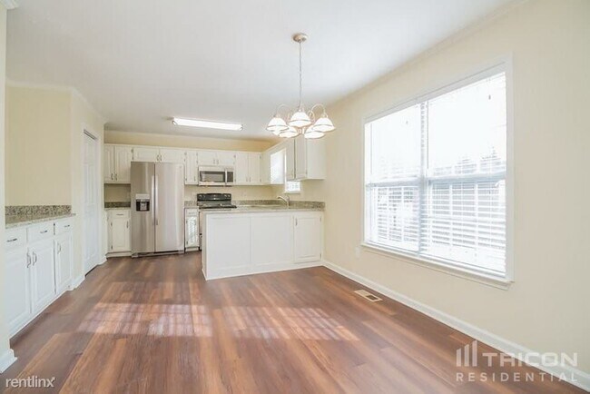 Building Photo - 225 Parrish Pl