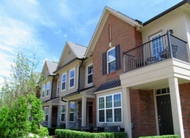 Interior Photo - Parkways of Auburn Hills
