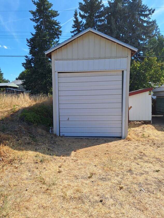 Building Photo - 3918 E 8th Ave