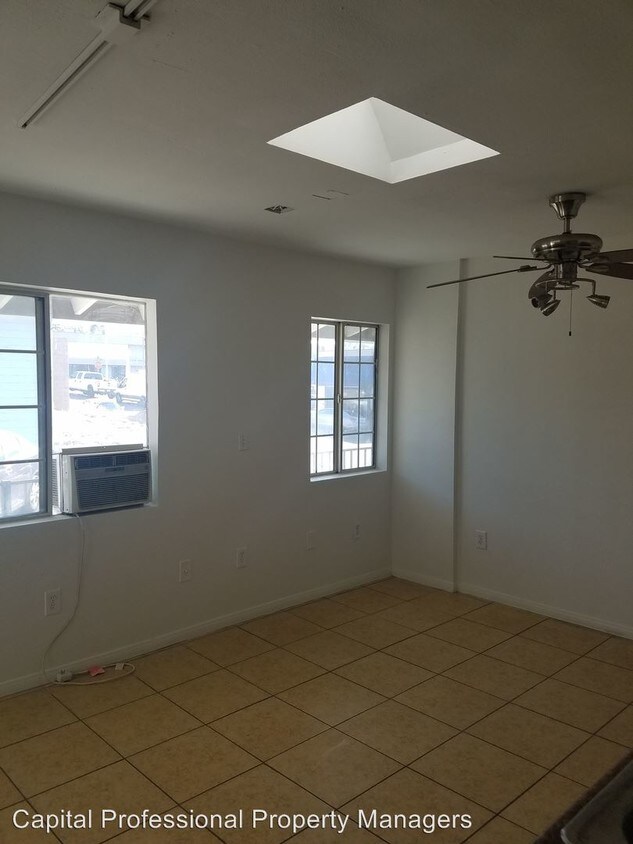 Foto del edificio - 4440 Glacier Ave