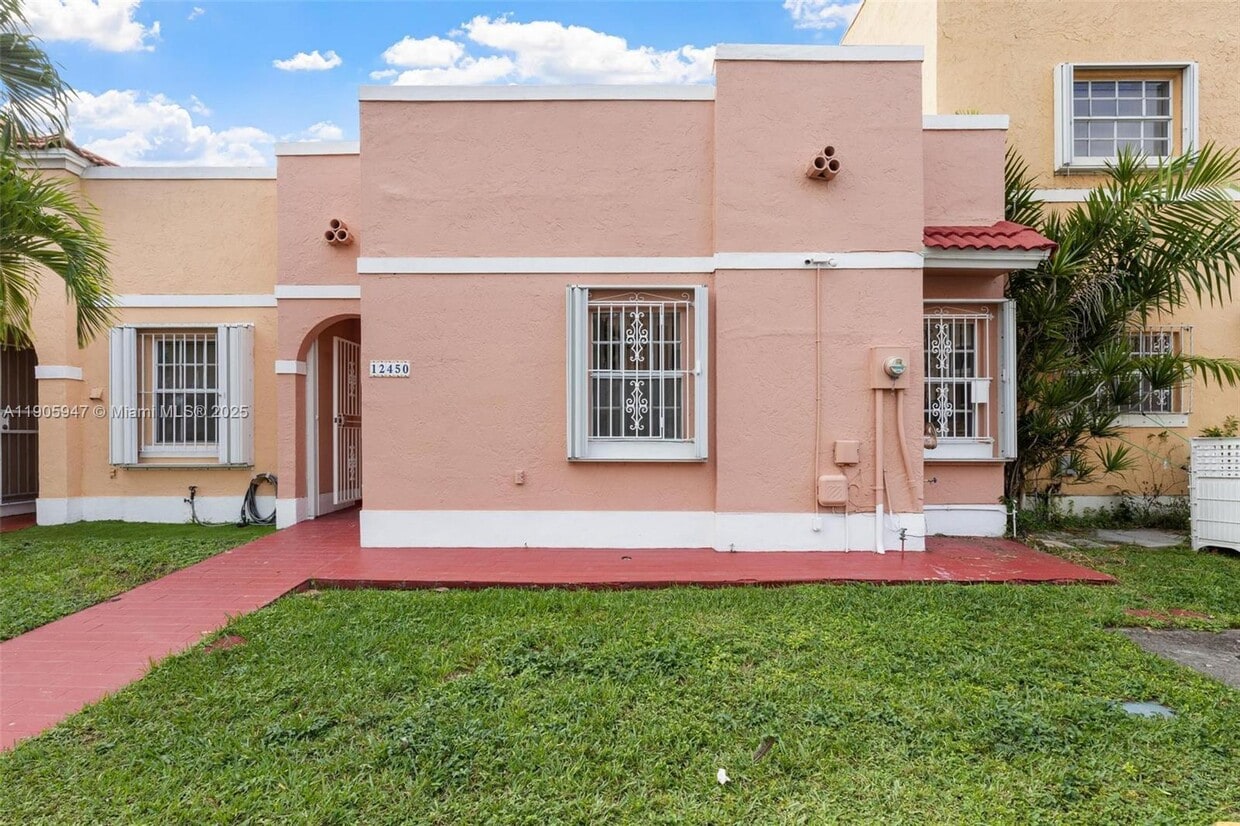 Primary Photo - 12450 NW 7th Ln