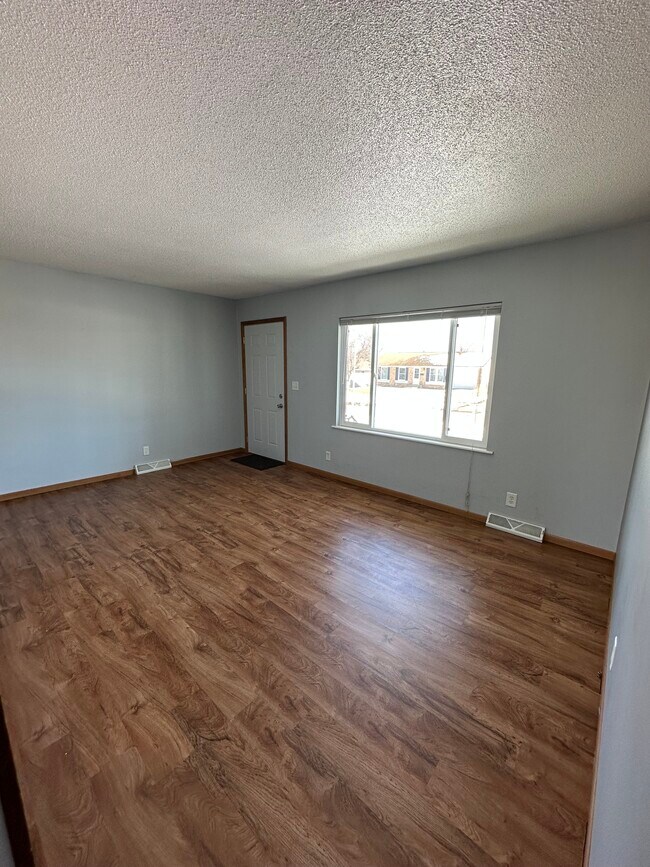 Foto del edificio - 220 Norwick Rd SW