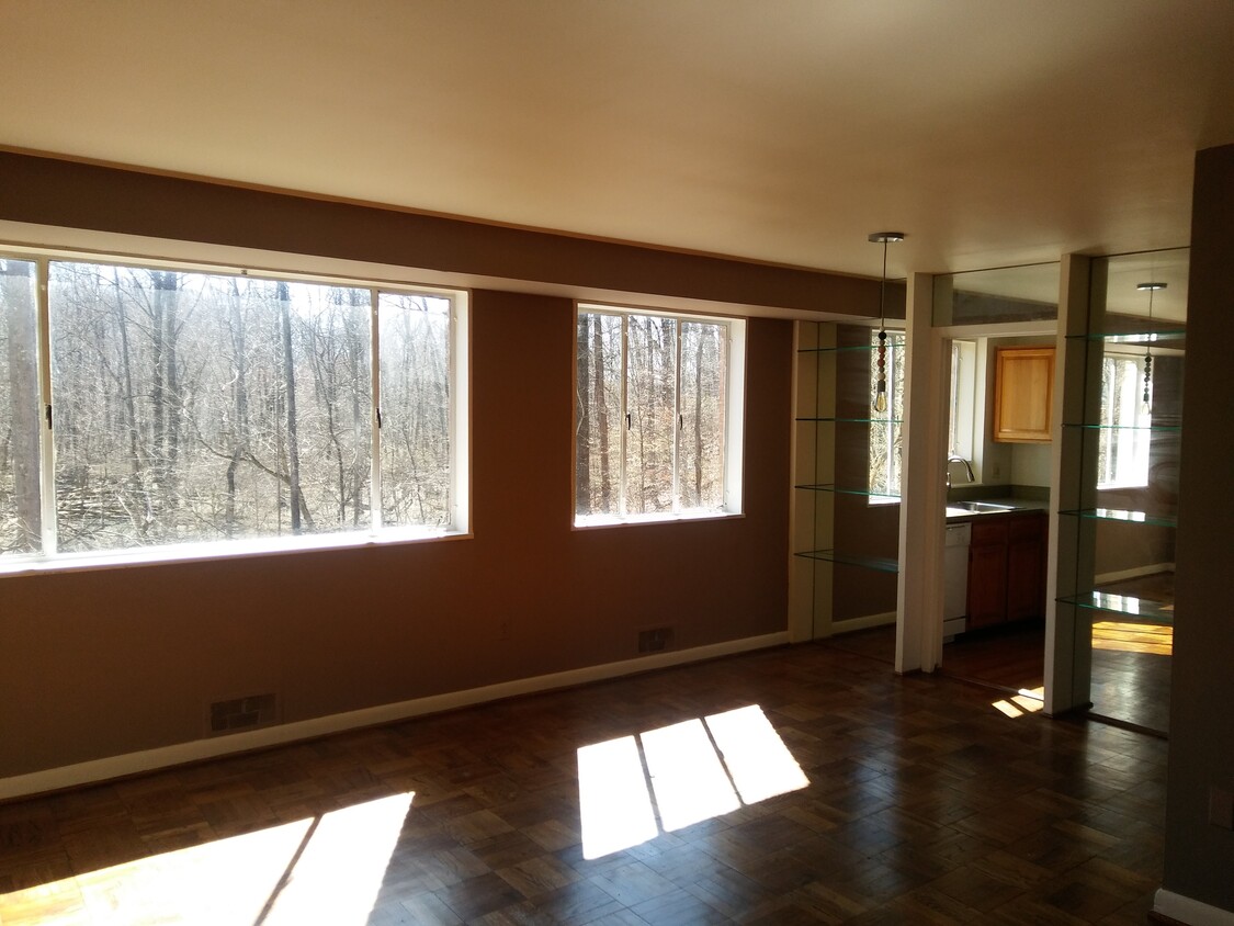 living room - 10513 Montrose Ave