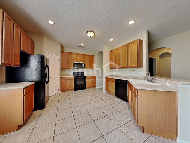 Building Photo - 461 Misty Oaks Run