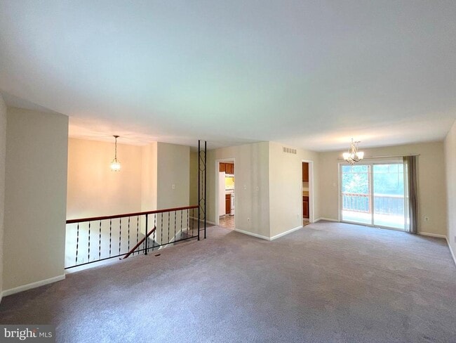 Building Photo - 40865 Spring House Ln