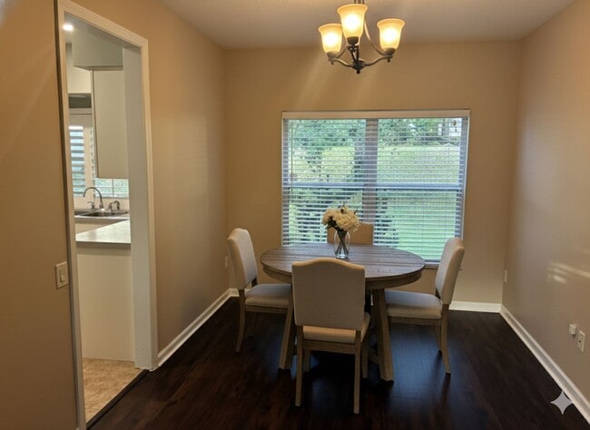 Building Photo - Stunning 4 Bed, 2.5 Bath Home for Rent in Prime Lake Mary Location! $400 off First Month Rent!!!