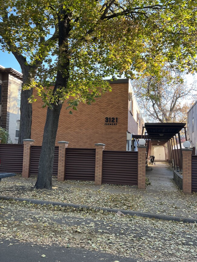Building Photo - 3121 Fremont Ave S