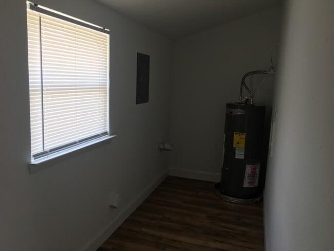 Building Photo - 1409 29th St