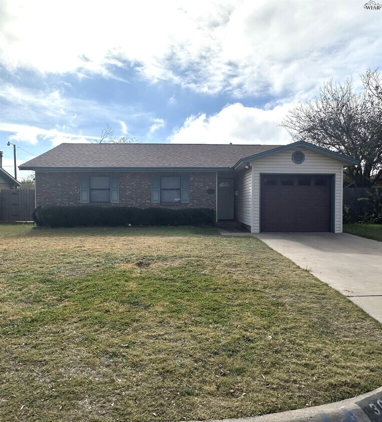 Foto principal - 3021 McGaha Ave