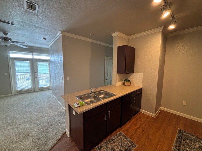 Building Photo - 1811 Medical Pkwy