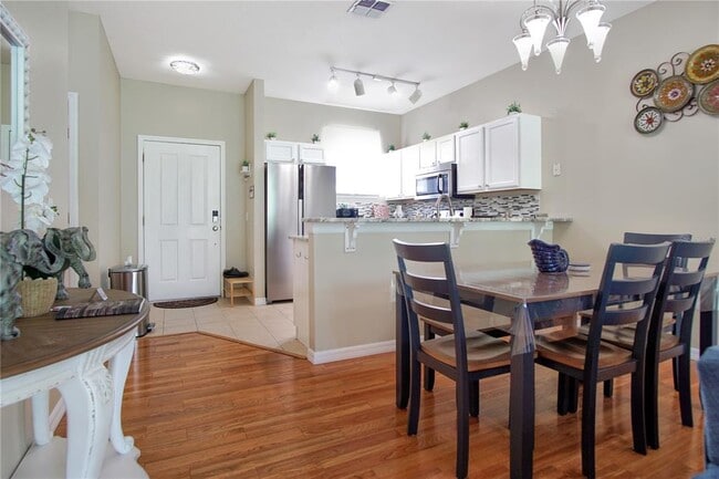 Building Photo - 457 Madison Cir