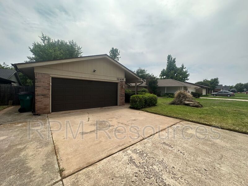Primary Photo - 12416 Fox Run Dr