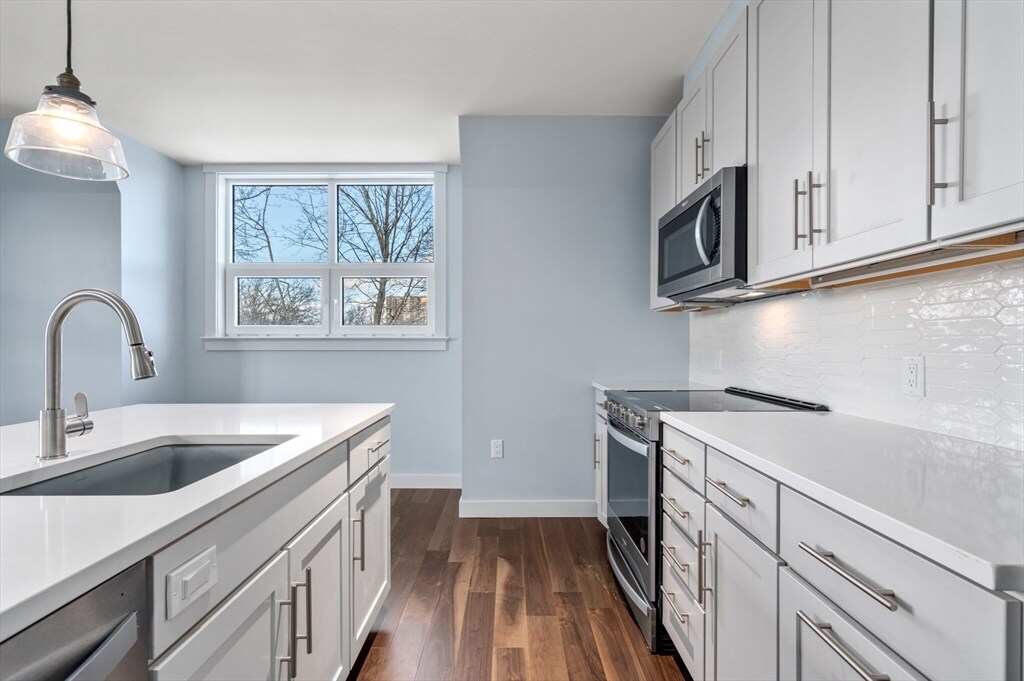 Foto principal - 136 Babcock St