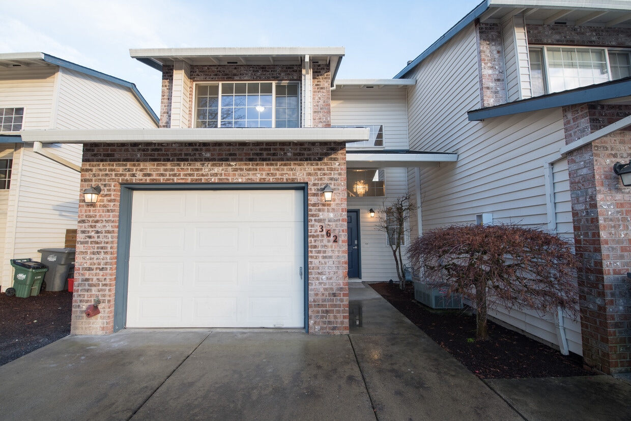 362 SE 43rd Ave, Hillsboro, OR 97123 Townhome Rentals in Hillsboro OR