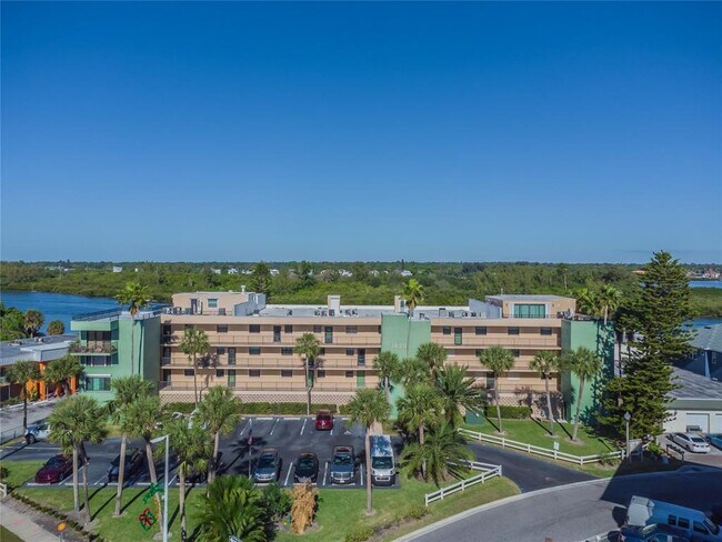 Foto del edificio - 18201 Gulf Blvd