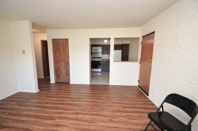 Foto del edificio - 9907 W 58th St