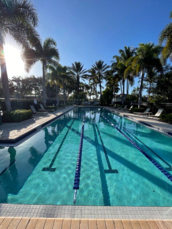 Foto del edificio - 6084 Islandwalk Blvd