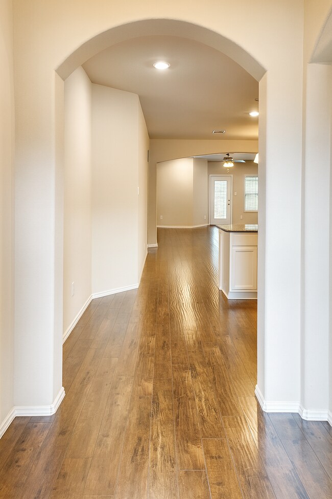 Foto del edificio - 263 Bainbridge Rd