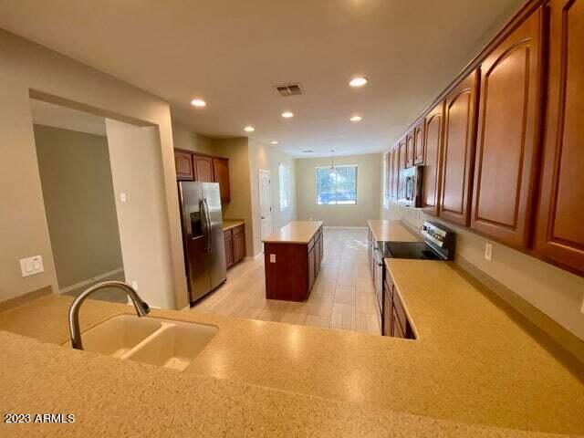 Foto del edificio - 654 W Desert Mountain Dr