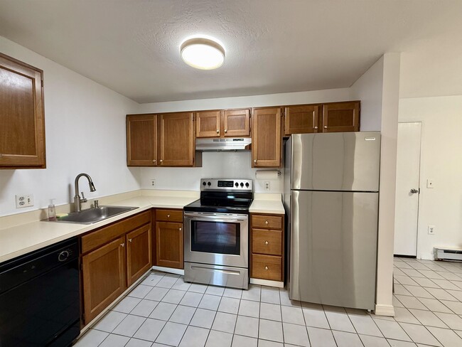 Foto del edificio - 4 Fairfax Ave