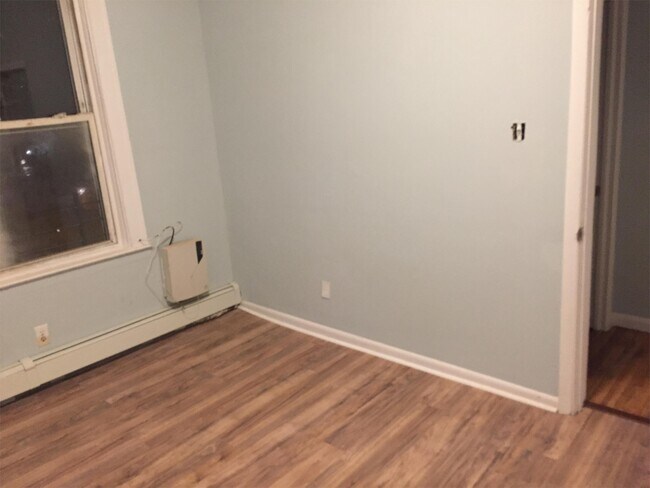 Building Photo - 53 Tillinghast St