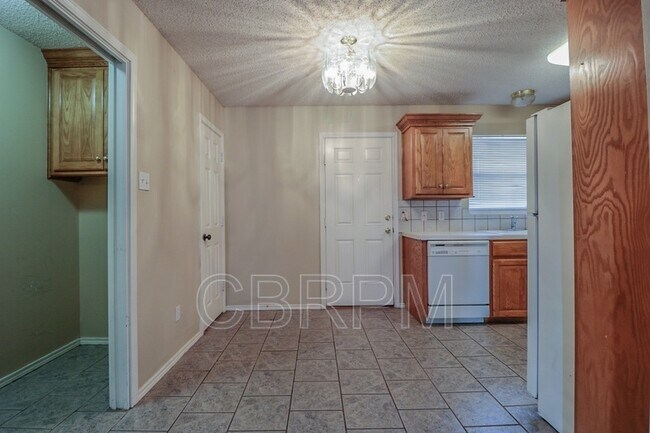 Foto del edificio - 6708 4th St