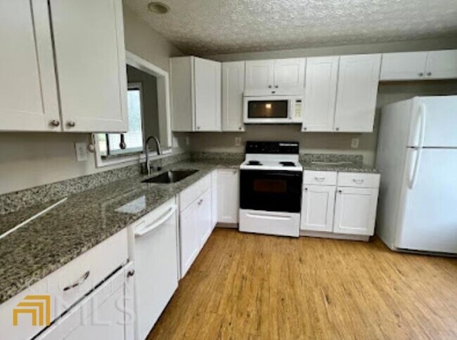 Foto del edificio - 112 Stillwater Trce