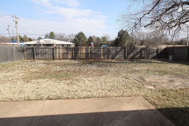 Foto del edificio - Great 3 Bed 2 Bath In Edmond