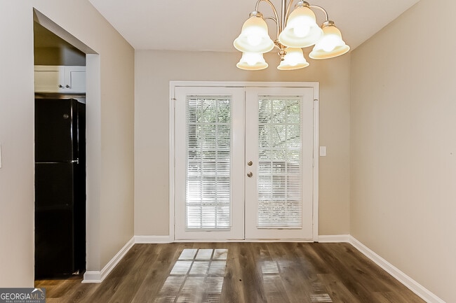 Building Photo - 2239 Cherokee Valley Cir