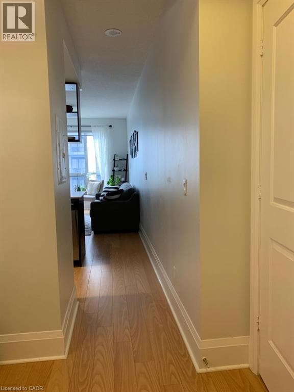 Photo du bâtiment - 100 Harrison Garden Blvd