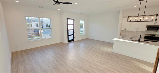 Foto del edificio - 8914 Lowell St