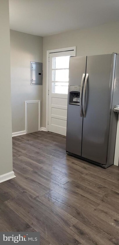 Foto principal - 210 Lambson Ln