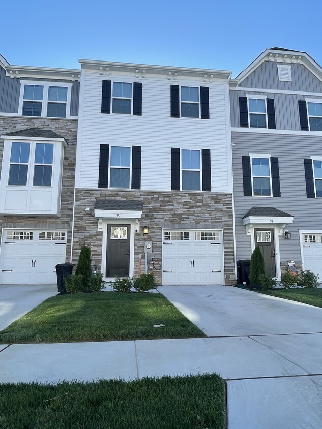 92 Kohlmyer Dr, Pennsauken, NJ 08110 Townhome Rentals in Pennsauken