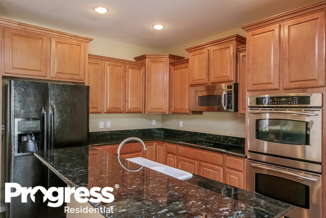 Building Photo - 9052 W Quail Track Dr