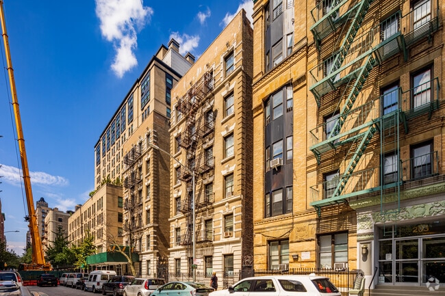 Building Photo - 205 W 103rd St