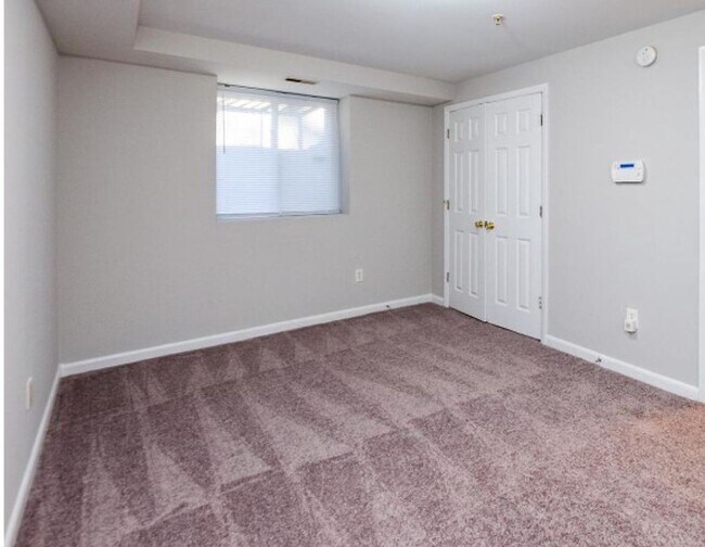 Foto del edificio - Renovated 3-Bedroom Apartment in Prime SE ...