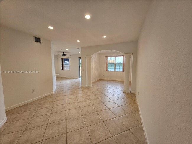 Building Photo - 17046 SW 39th Ct