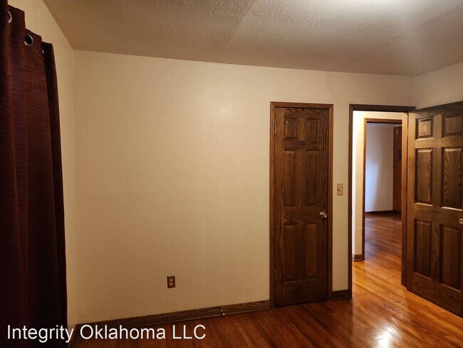 Building Photo - 3 br, 1 bath House - 910 Borum Place