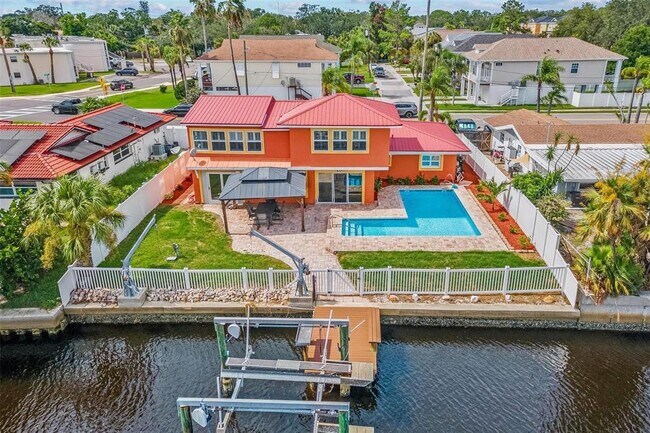 Foto del edificio - 325 W Martin Luther King Jr Dr