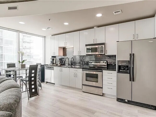 Foto del edificio - 943 Peachtree St NE