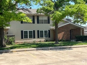Building Photo - 3200 W Britton Rd