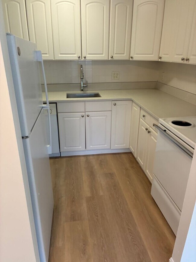 Foto del edificio - Brighton Two Bedroom