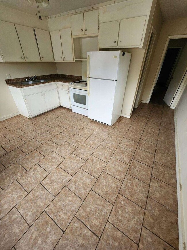 Building Photo - 331 CR 805