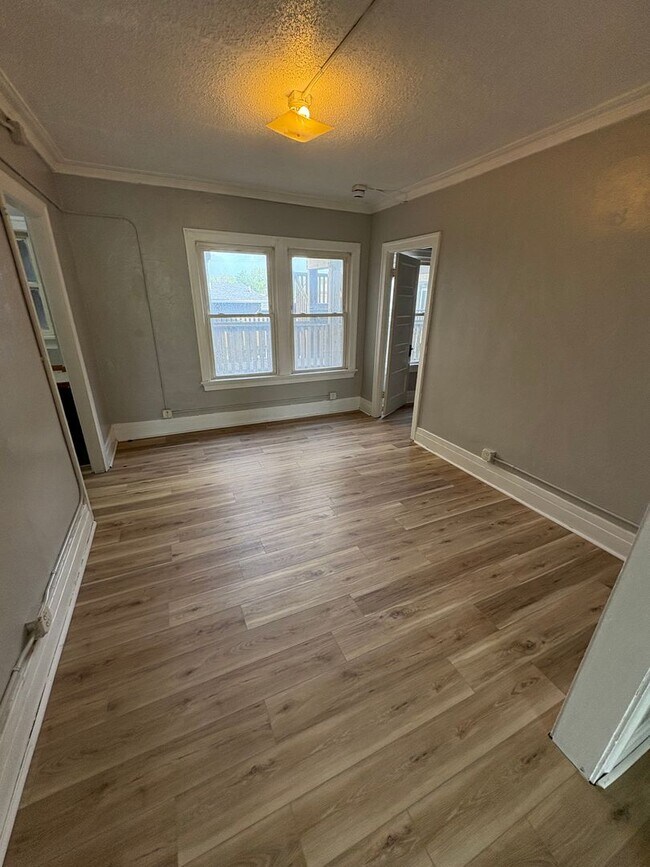 Foto del edificio - 805 W 4th St