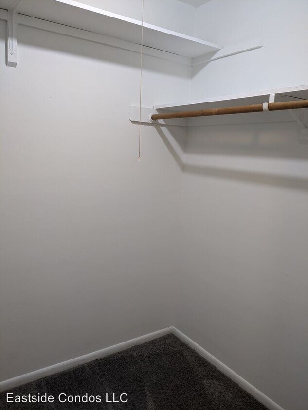 Foto del edificio - 366 Schraffts Dr