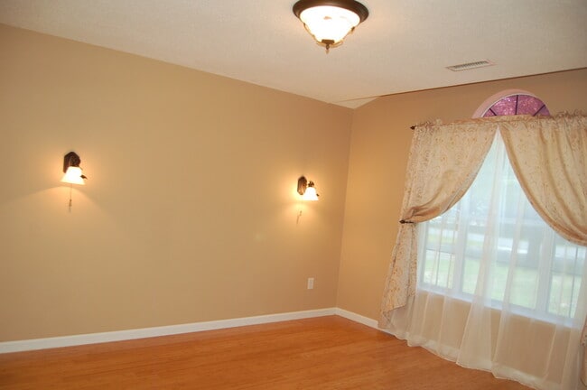 Building Photo - Stockton Drive 119