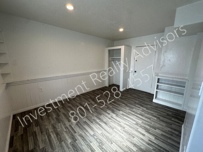 Building Photo - 260 W 1700 S
