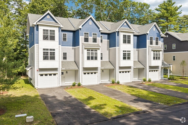Building Photo - Townhomes at Christine Apartments